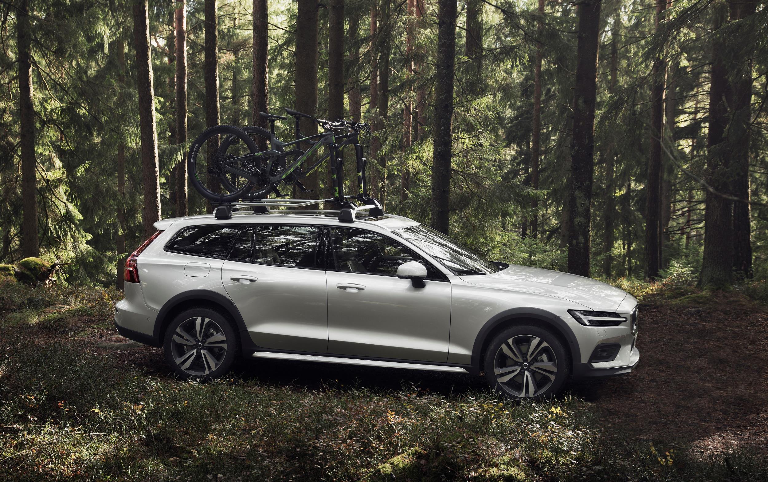 Volvo V60 Cross Country First Vehicle Leasing 1 