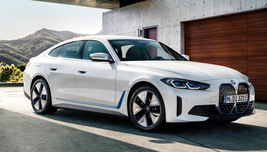 The firstever BMW i4 is unveiled 2023 Car Review